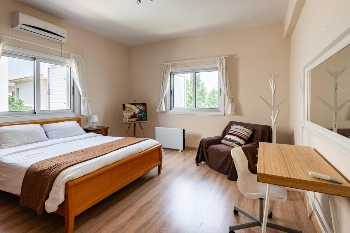 Central, Renovated, Fully Equipped, Spacious 3Bd Strovolos Екстер'єр фото