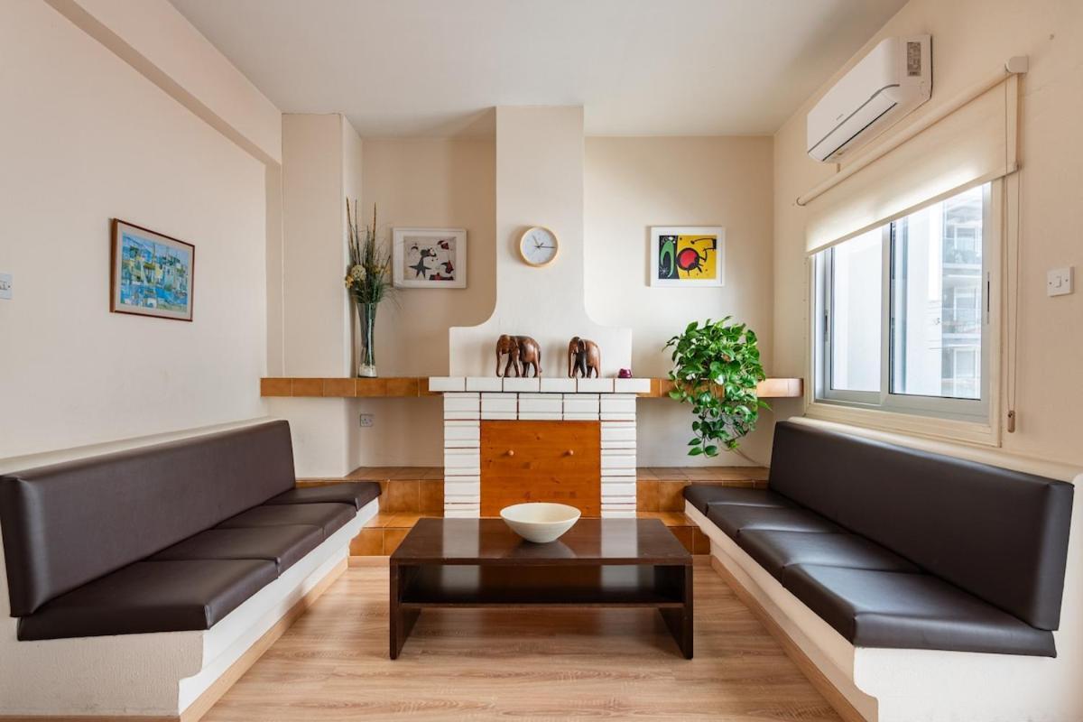 Central, Renovated, Fully Equipped, Spacious 3Bd Strovolos Екстер'єр фото