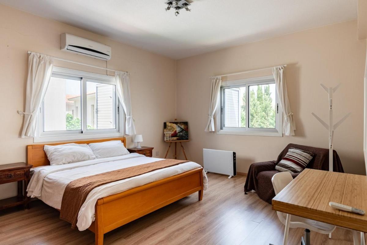 Central, Renovated, Fully Equipped, Spacious 3Bd Strovolos Екстер'єр фото