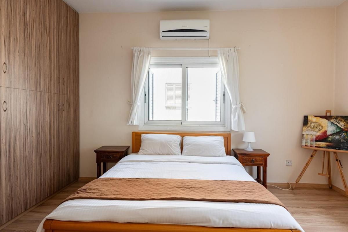Central, Renovated, Fully Equipped, Spacious 3Bd Strovolos Екстер'єр фото