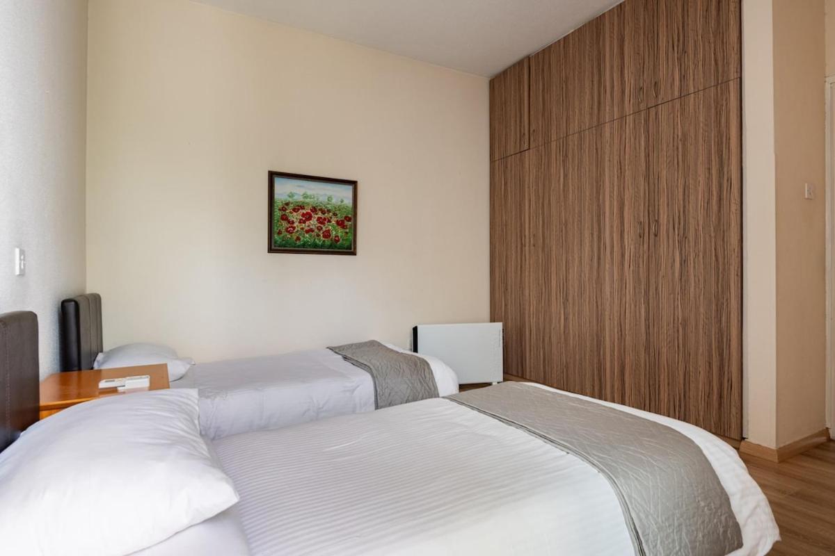 Central, Renovated, Fully Equipped, Spacious 3Bd Strovolos Екстер'єр фото