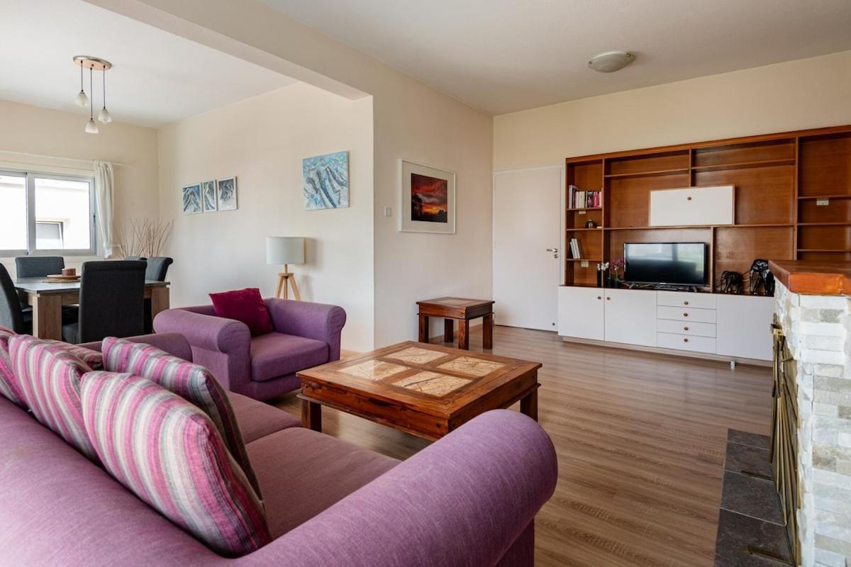 Central, Renovated, Fully Equipped, Spacious 3Bd Strovolos Екстер'єр фото