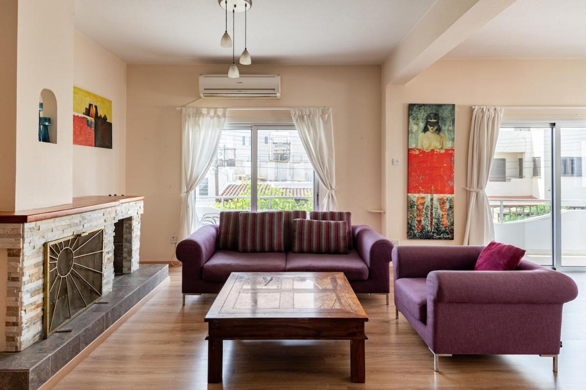 Central, Renovated, Fully Equipped, Spacious 3Bd Strovolos Екстер'єр фото